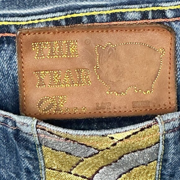 The Year Of Pig Mens Jeans Distressed Gold Silver Embroidered Straight 40x34 - Picture 14 of 16